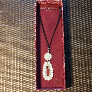 🍀Lucky Brand necklace NEW pearl gold and leather